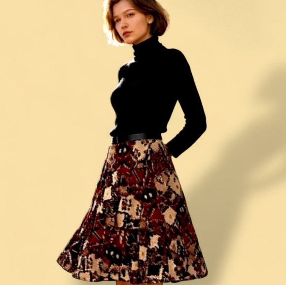 H&M Dresses & Skirts - 🤩 Vintage H&M Print Skirt- Knee Length. Perfect For Fall With Boots!